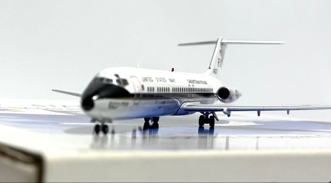 INFLIGHT 1/200 DC-9-30 アメリカ海軍C-9B