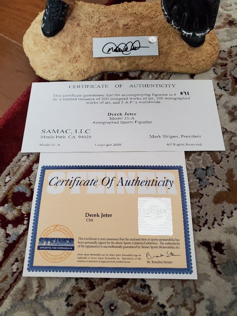 【超希少】★デレク・ジーター(ヤンキース)直筆サイン入りフィギュア★