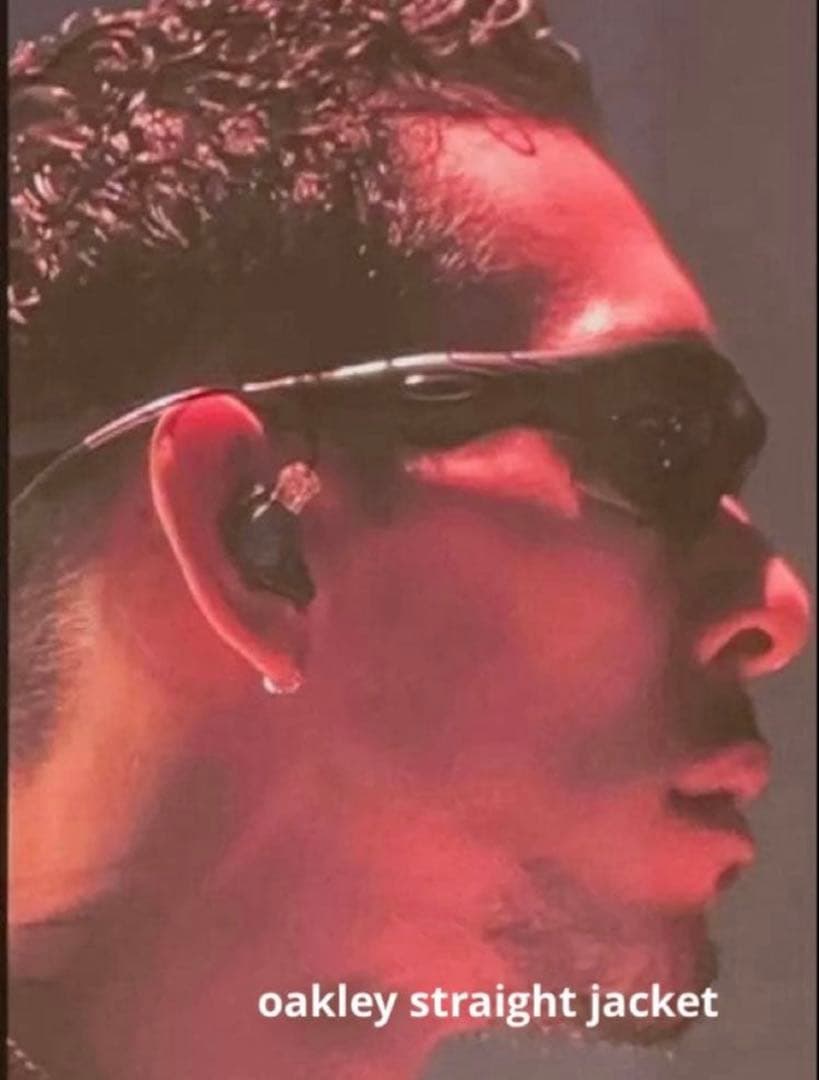 Oakley Straight Jacket（USA製）IO着用 Y2k