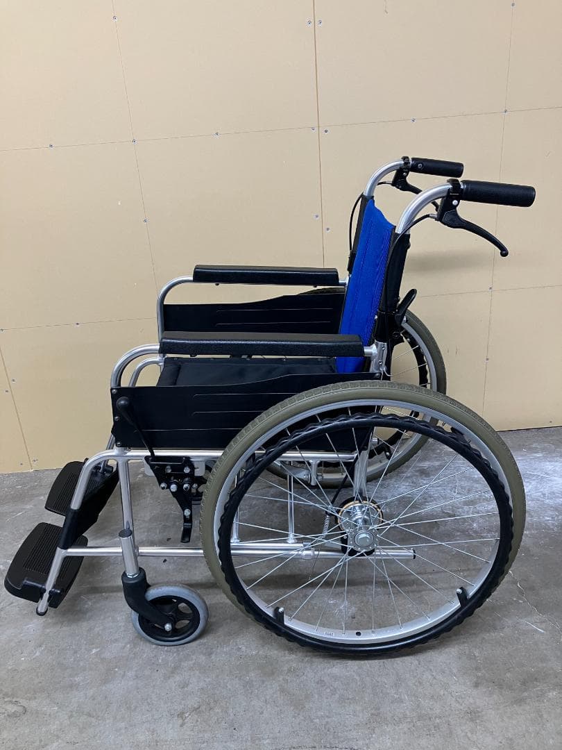 【直接取引歓迎 ：さいたま市】 MIKI 自走用車椅子#L11