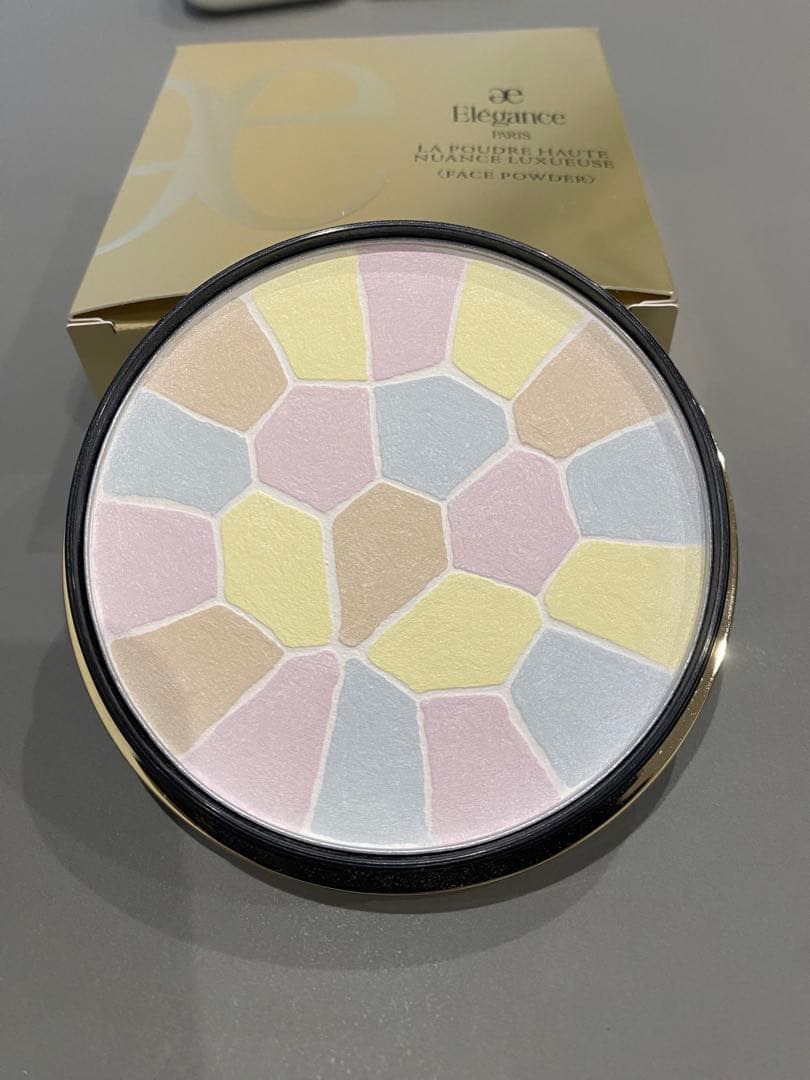 Eleganceプードル　オートニュアンス　リクスィーズ カラーⅣ 27g