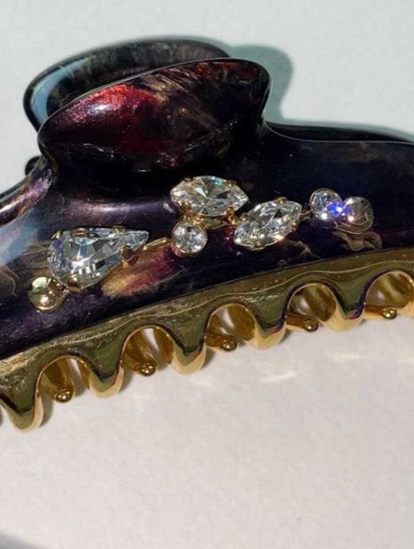 ハル猫・プロフ必読完売品　acca クリスタルリーブスクリップ