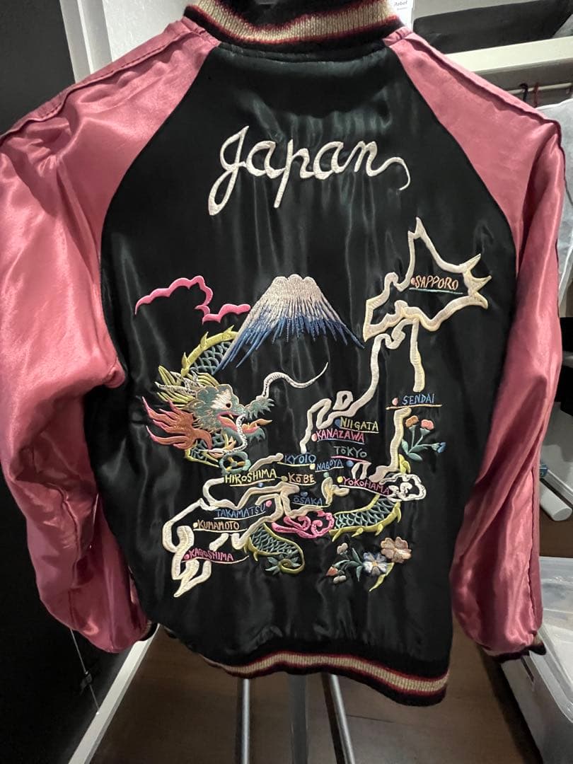 2日値下げ　美品　希少beams ✖️東洋スカジャン 黒龍虎　レディースサイズF