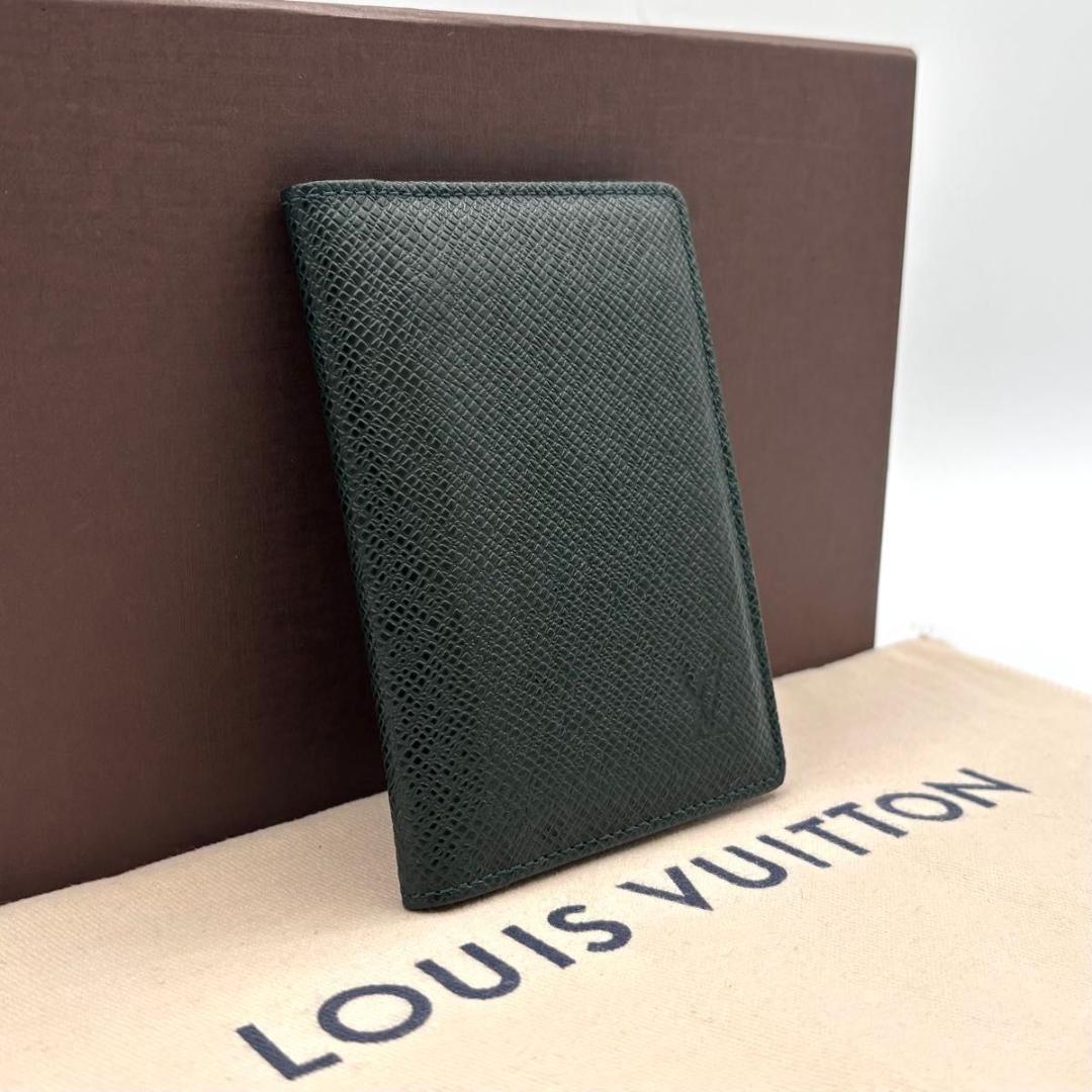 ルイヴィトン　タイガ　ドゥポッシュ　カードケース　深緑　エピセア　グリーン　名刺