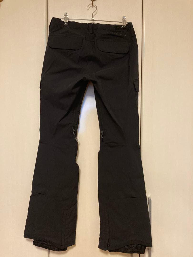 の*ち様 BURTON LIVINGLINING スノーボードパンツ S ブラッ