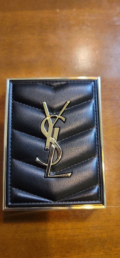 YSL イヴ・サンローラン　クチュールミニクラッチ 710