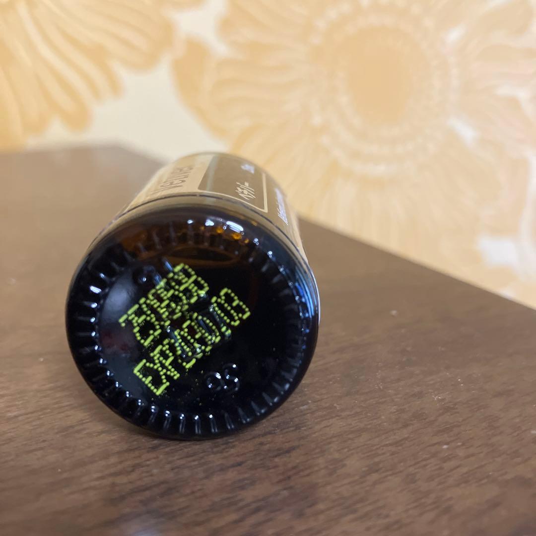 ドテラ　ベチバー