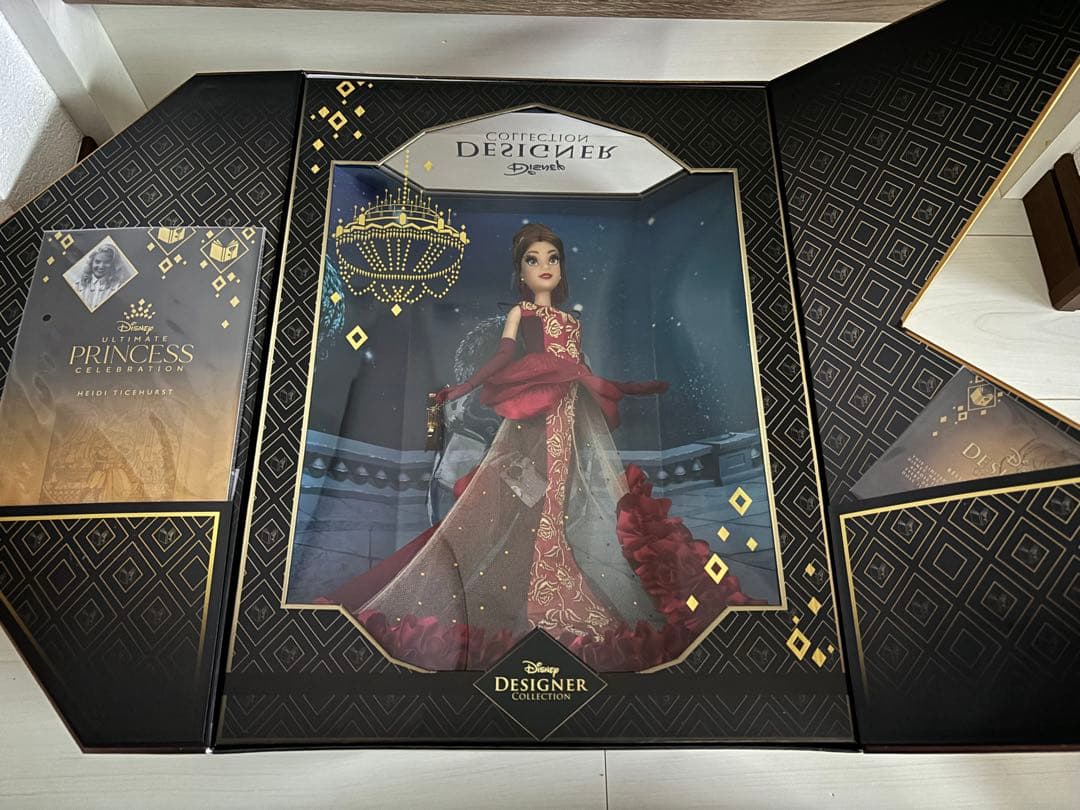 ディズニー　デザイナーコレクション　プリンセスドール　ベル
