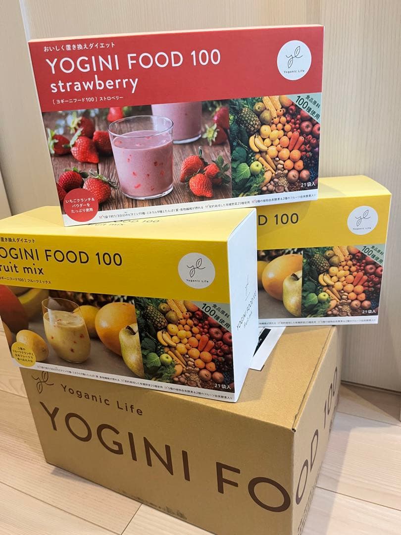 ヨギーニフード100 ストロベリー21袋入り✖️1,フルーツミックス21袋入り✖️2