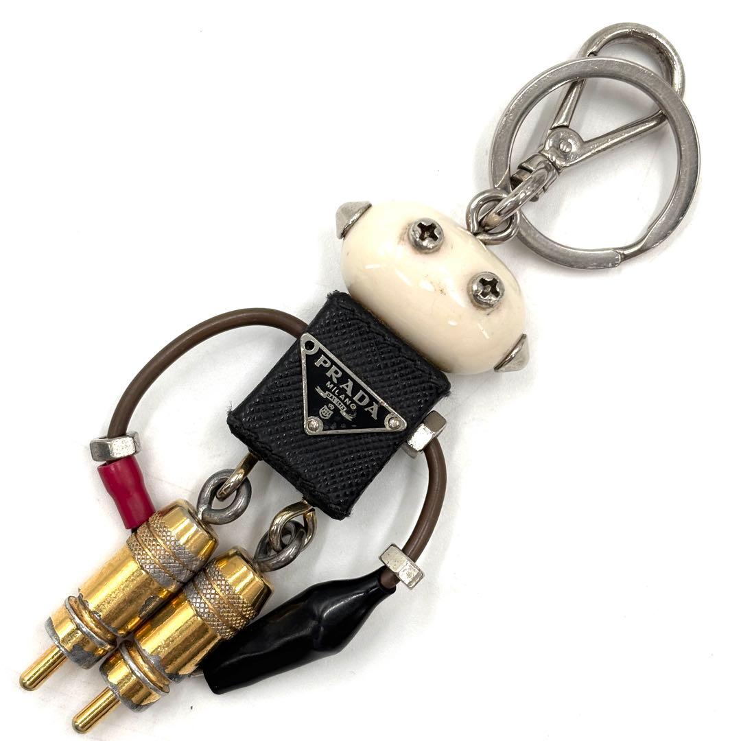 正規品 プラダ エドワード キーホルダー ロボット 三角ロゴ サフィアーノレザー
