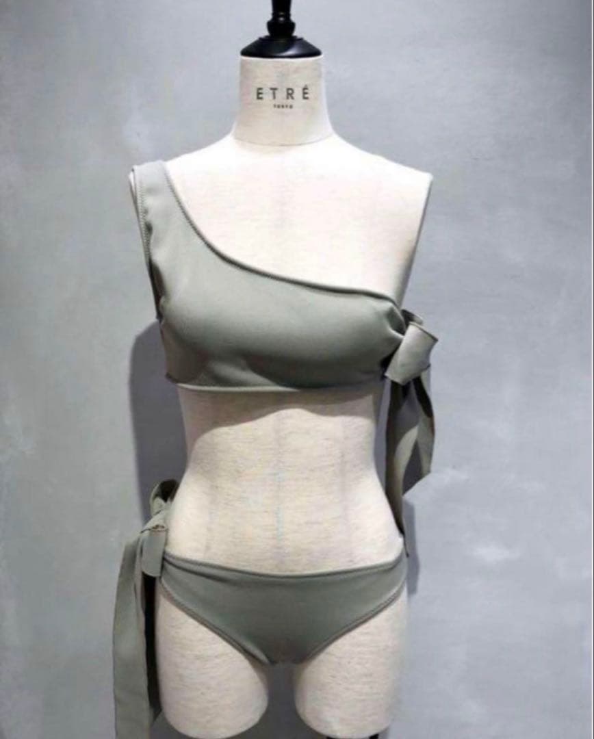 ETRE TOKYO リボンワンショルダービキニ