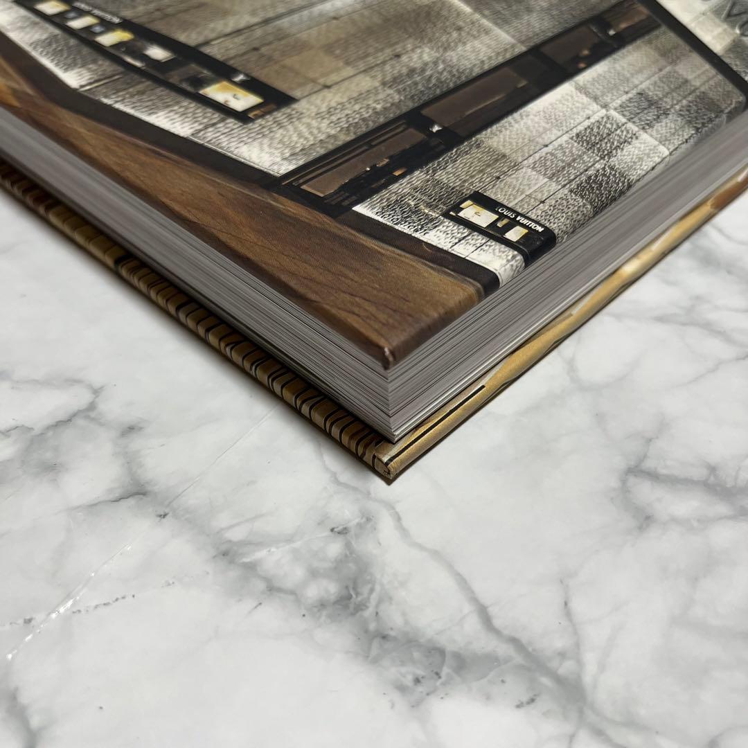 洋書 LOUIS VUITTON ARCHITECTURE & INTERIORS