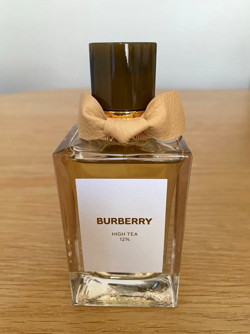 【新品未使用】バーバリーシグネチャーハイティーオーデパルファム100ml 香水