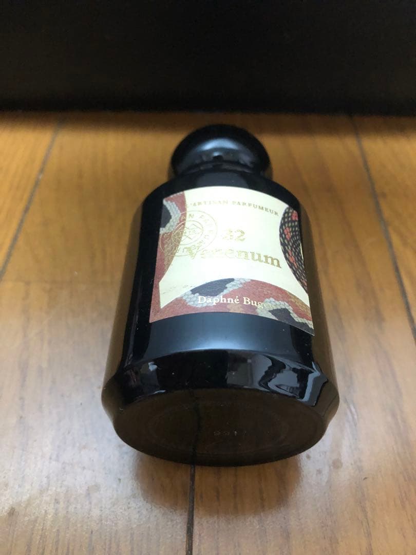 香水(ユニセックス) 32 Venenum | L'ARTISAN PARFUMEUR