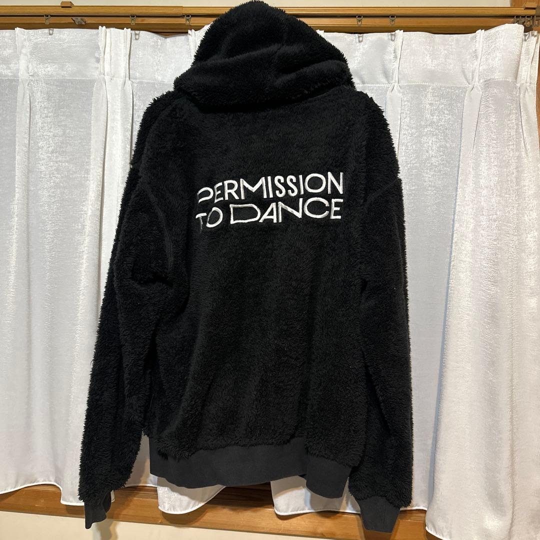 BTS PERMISSION TO DANCE PTD ボアフーディー　パーカー