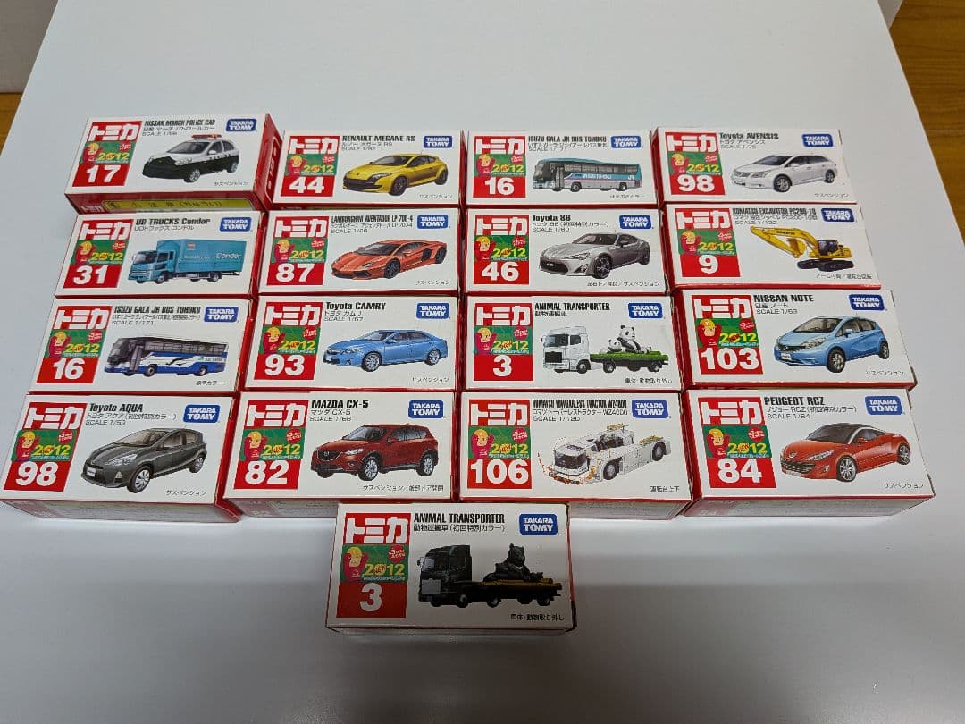 m*読様 トミカ 未開封 17台 まとめ売り ⑫