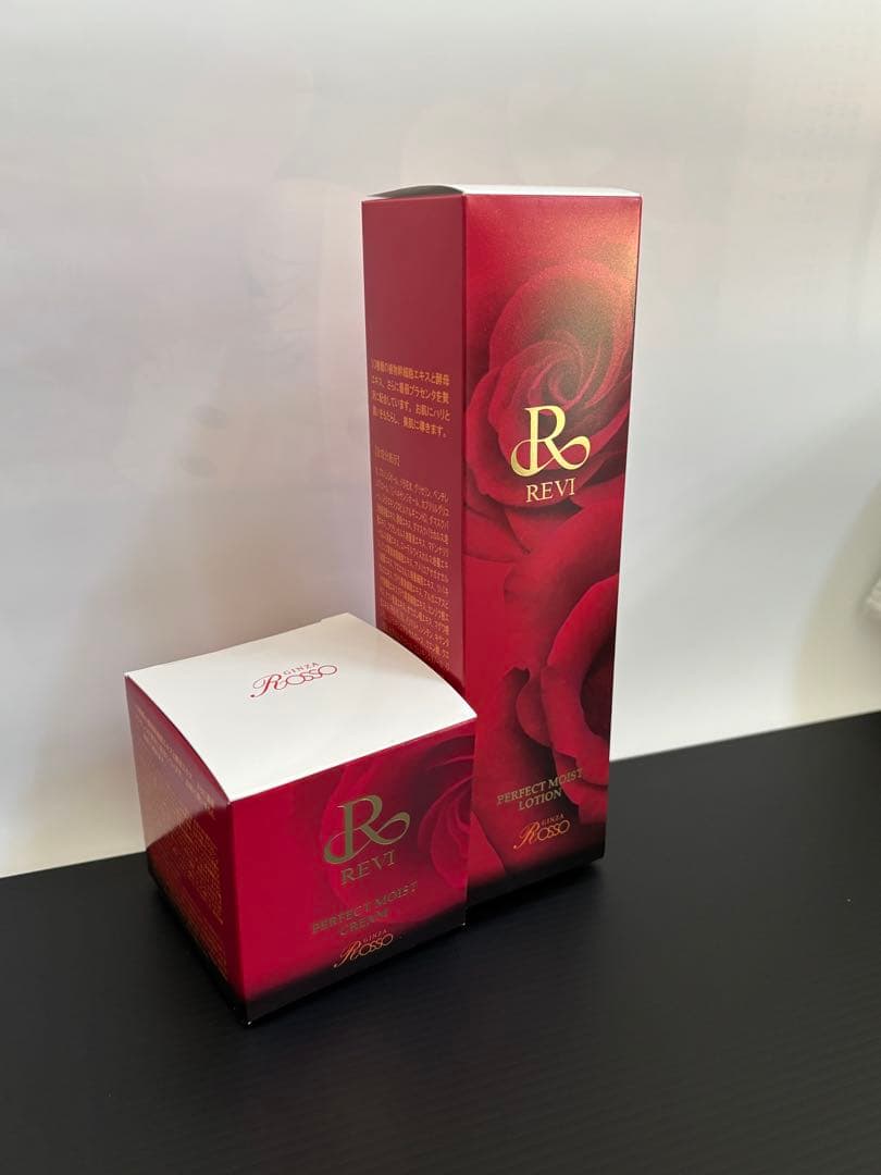 断捨離◆REVI モイストローション2本モイストクリーム2個レチノール１個