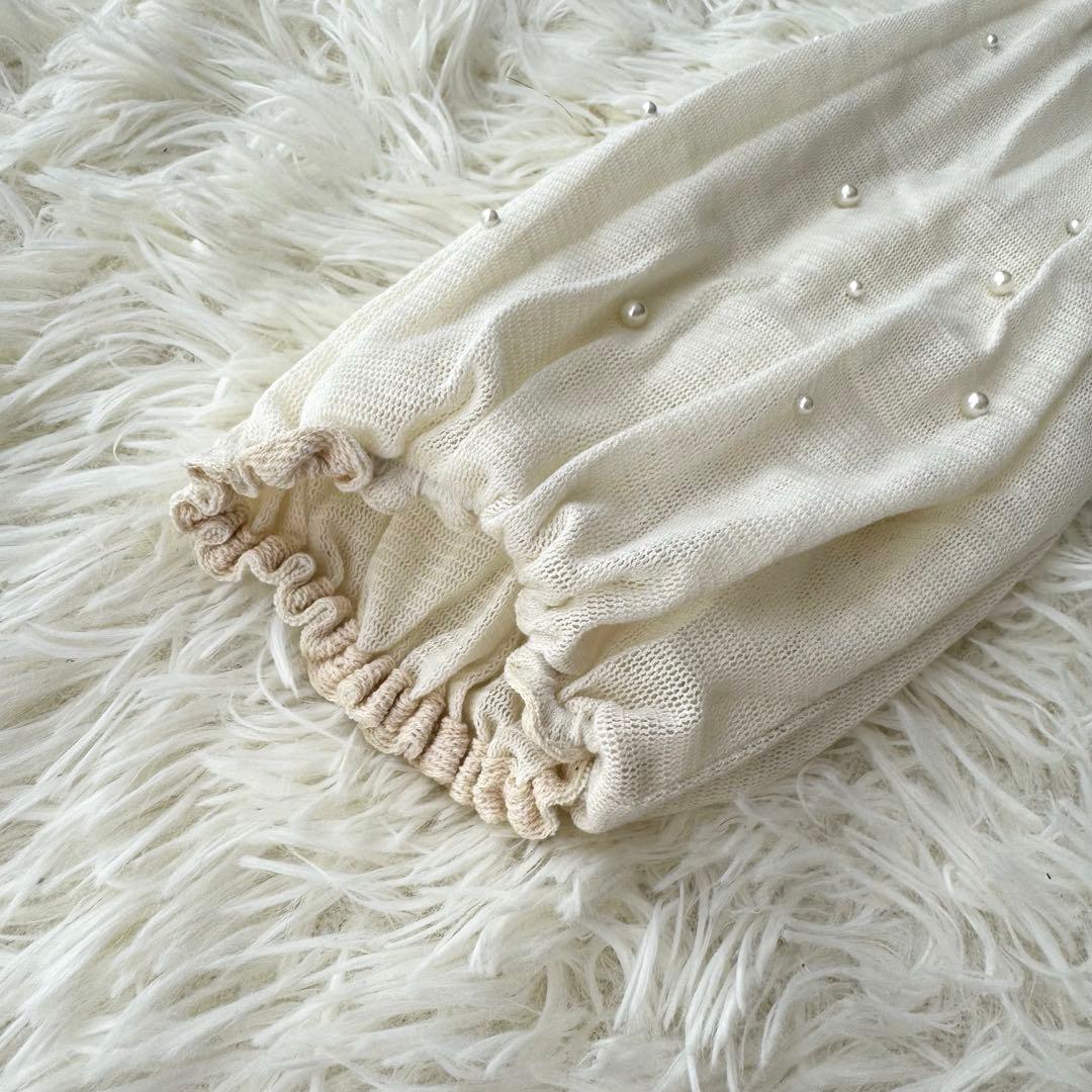 【新品未使用】カレンソロジー　コットンチュールパールブラウス　ホワイト