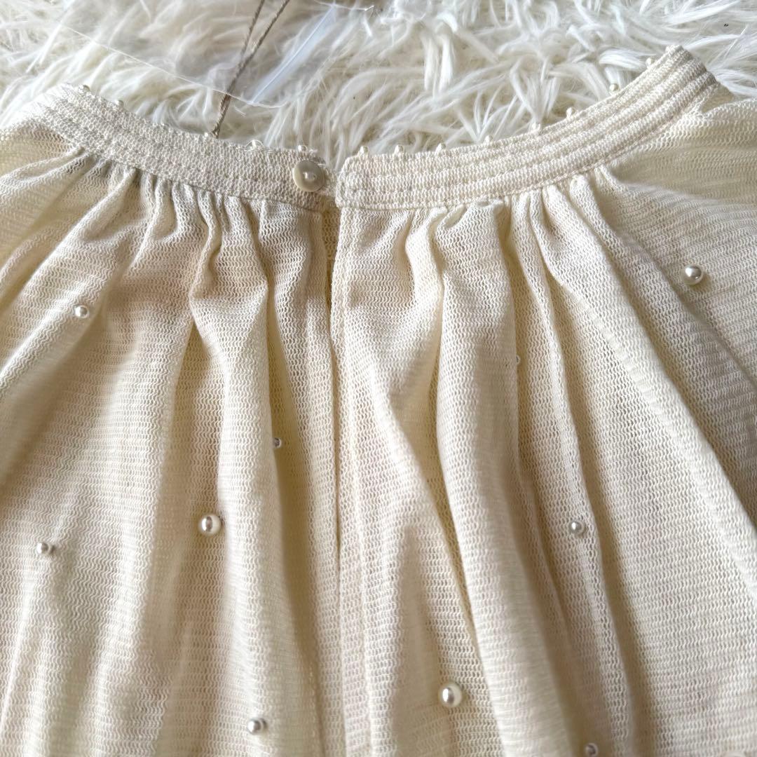 【新品未使用】カレンソロジー　コットンチュールパールブラウス　ホワイト