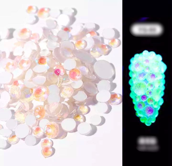 ネイルストーン♡光るストーン♡