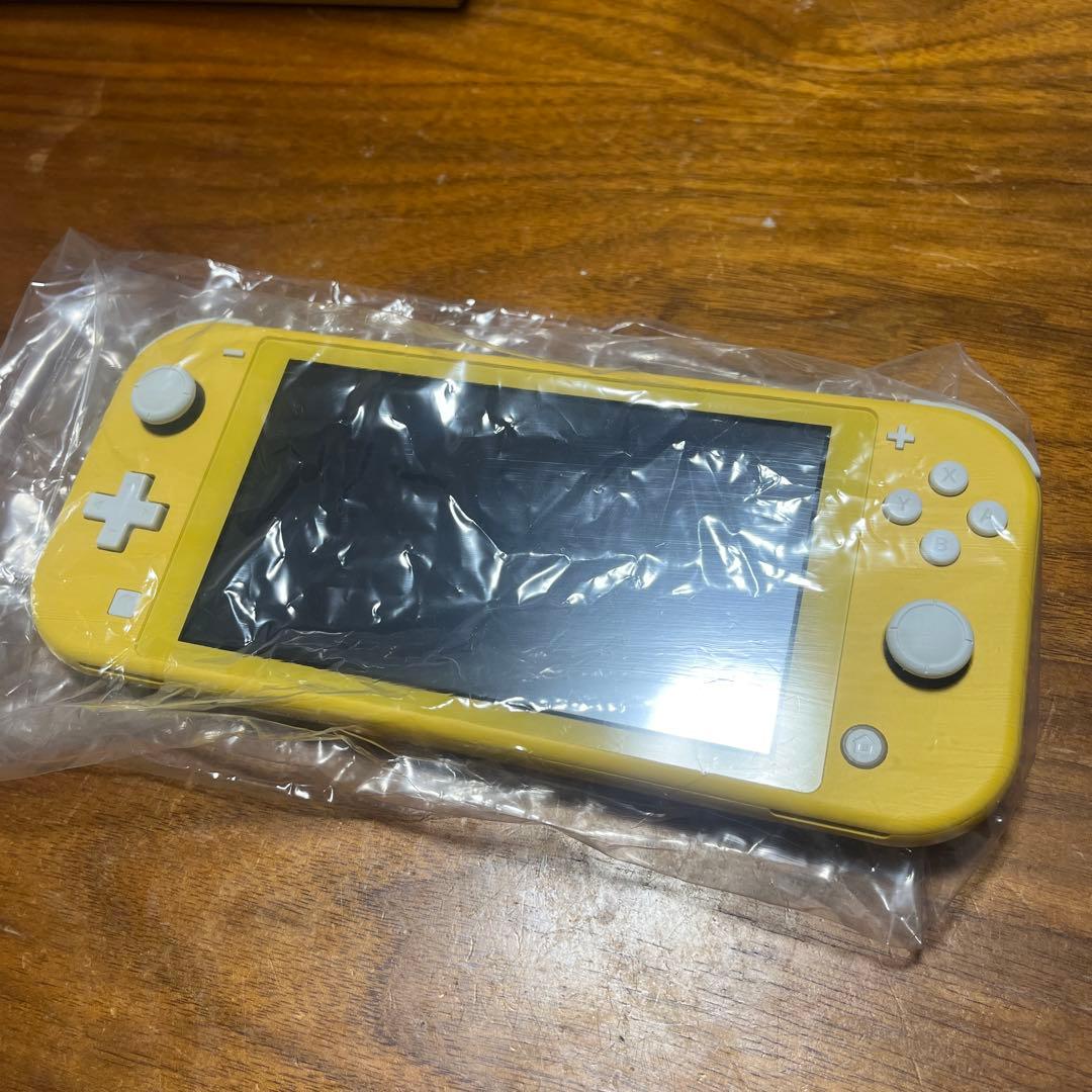 Nintendo Switch ライト　イエロー箱付き