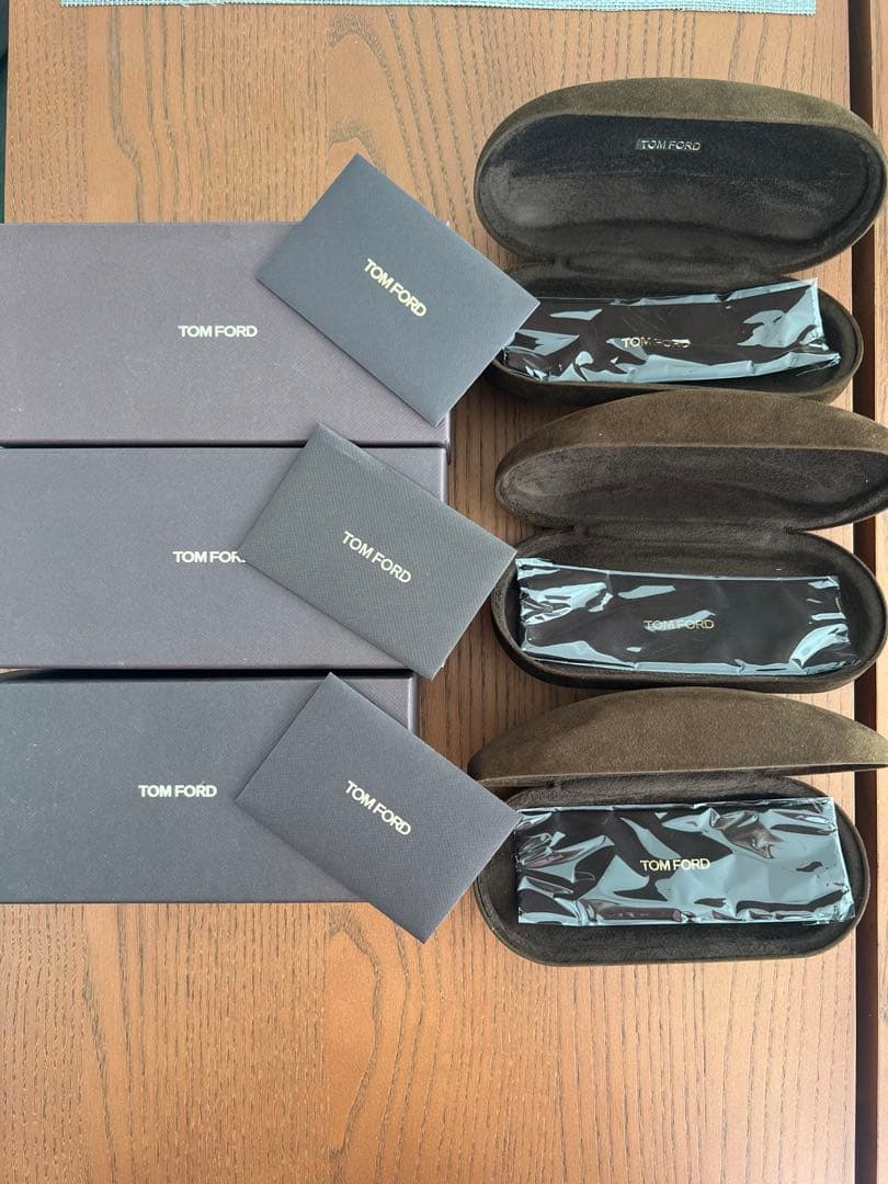 TOM FORD サングラスケース3個セット