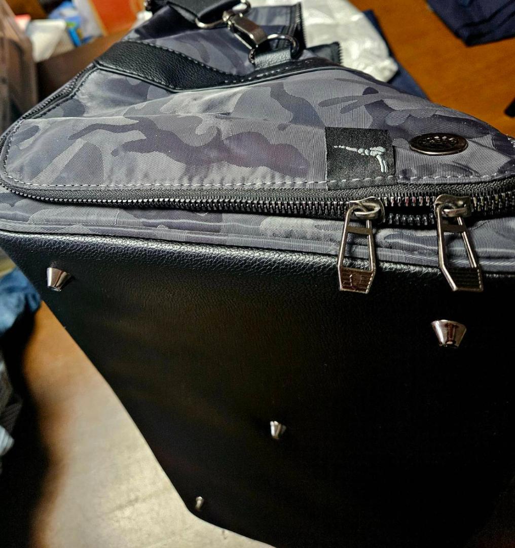 平野公平【新品GOLFボストンバックAMANI 迷彩柄 大型ダッフルバッグ