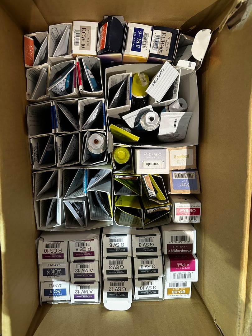 超格安！多様なカラーリング剤セット！ 未使用100本以上 使いかけ100本以上