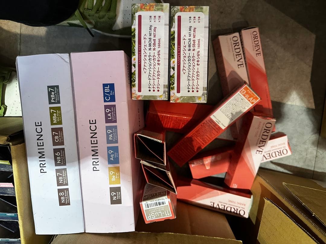 超格安！多様なカラーリング剤セット！ 未使用100本以上 使いかけ100本以上