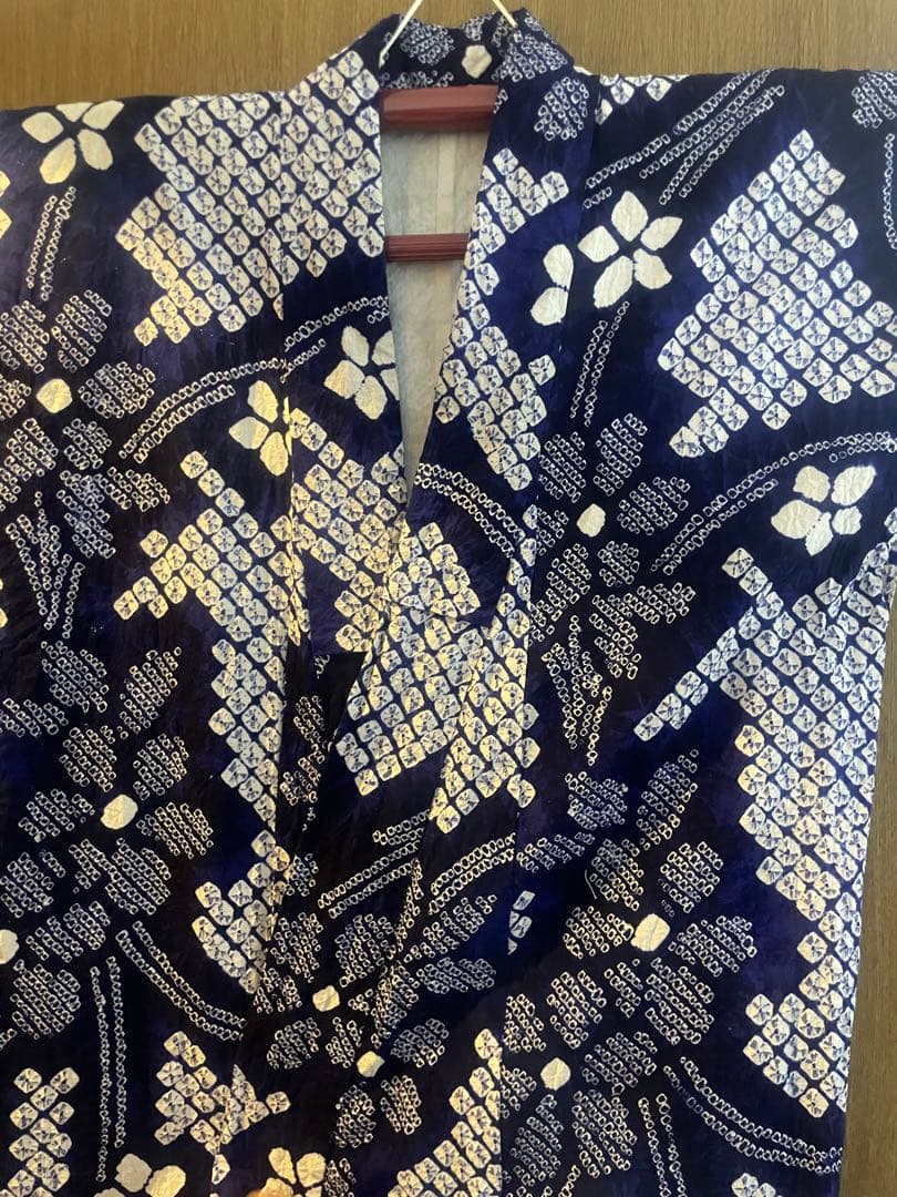 有松絞り　浴衣　蜘蛛絞り　青白紺　ブルー　有松鳴海絞り　花文様　ワントーン