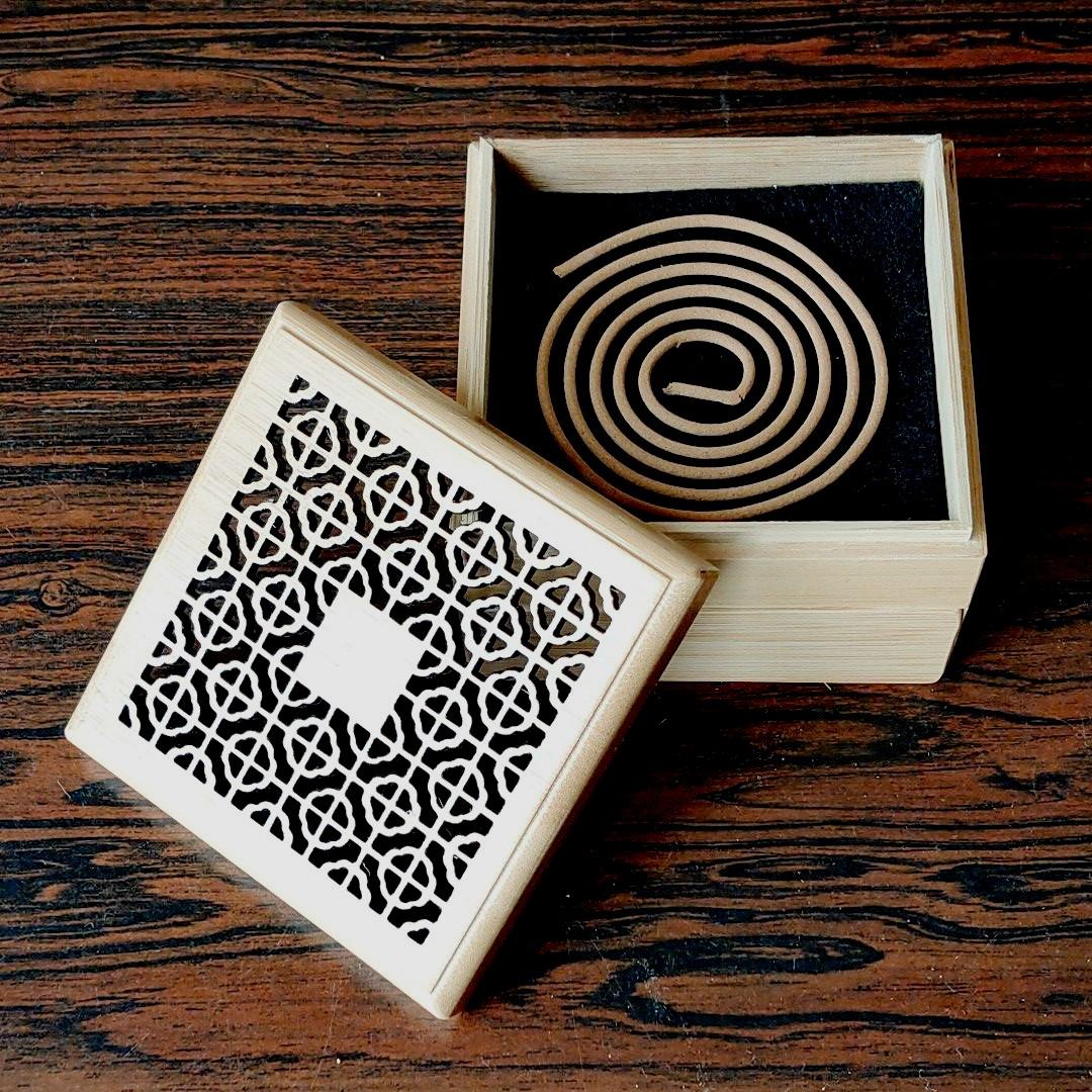 あると便利なキャンプグッズ 竹製 香炉 引出し付き