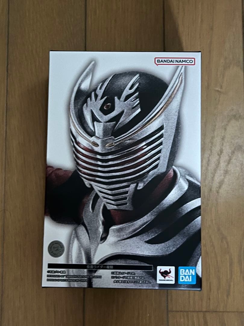 S.H.Figuarts 真骨彫製法 仮面ライダー龍騎　フィギュア