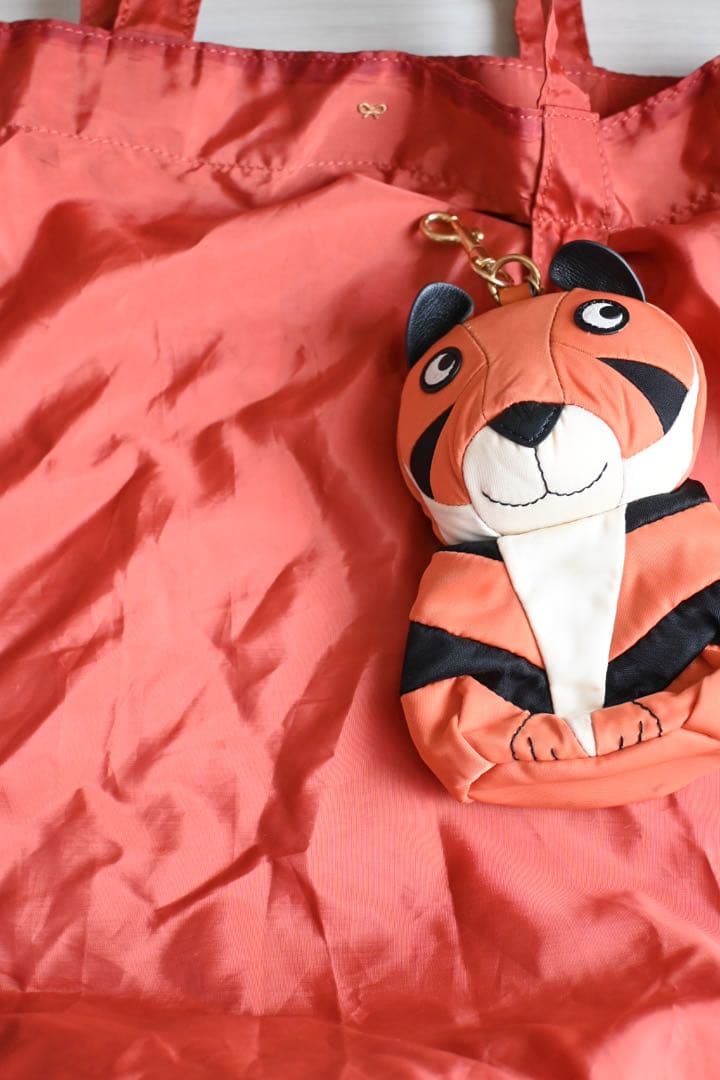 アニヤハインドマーチ タイガー・チャーム・ショッパー