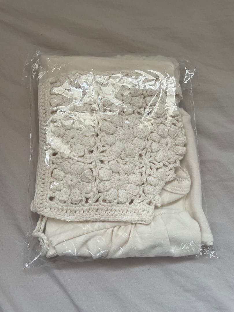 【新品】monbebe ロンパース ボンネットセットcream new born