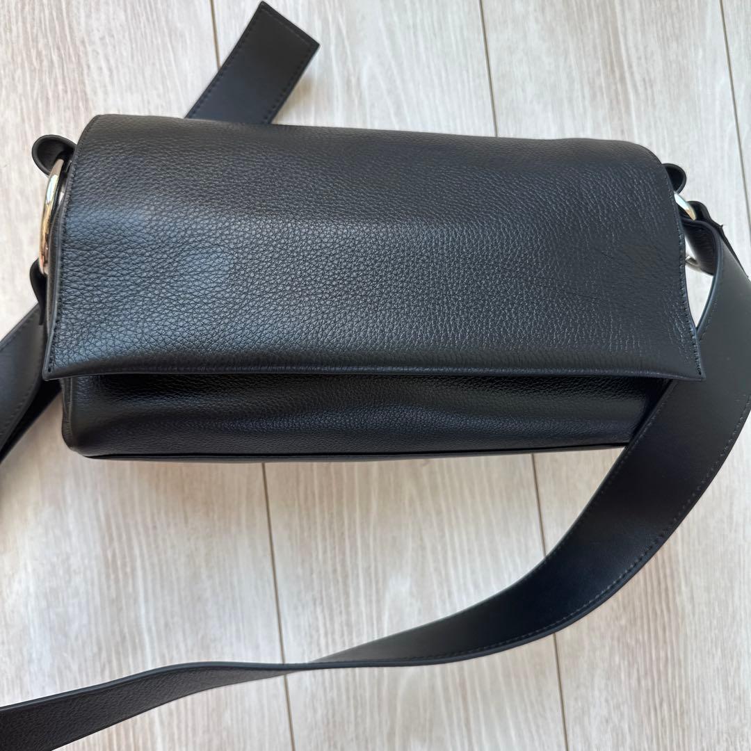 BEARDSLEY 2way レザーボディバッグ ブラック