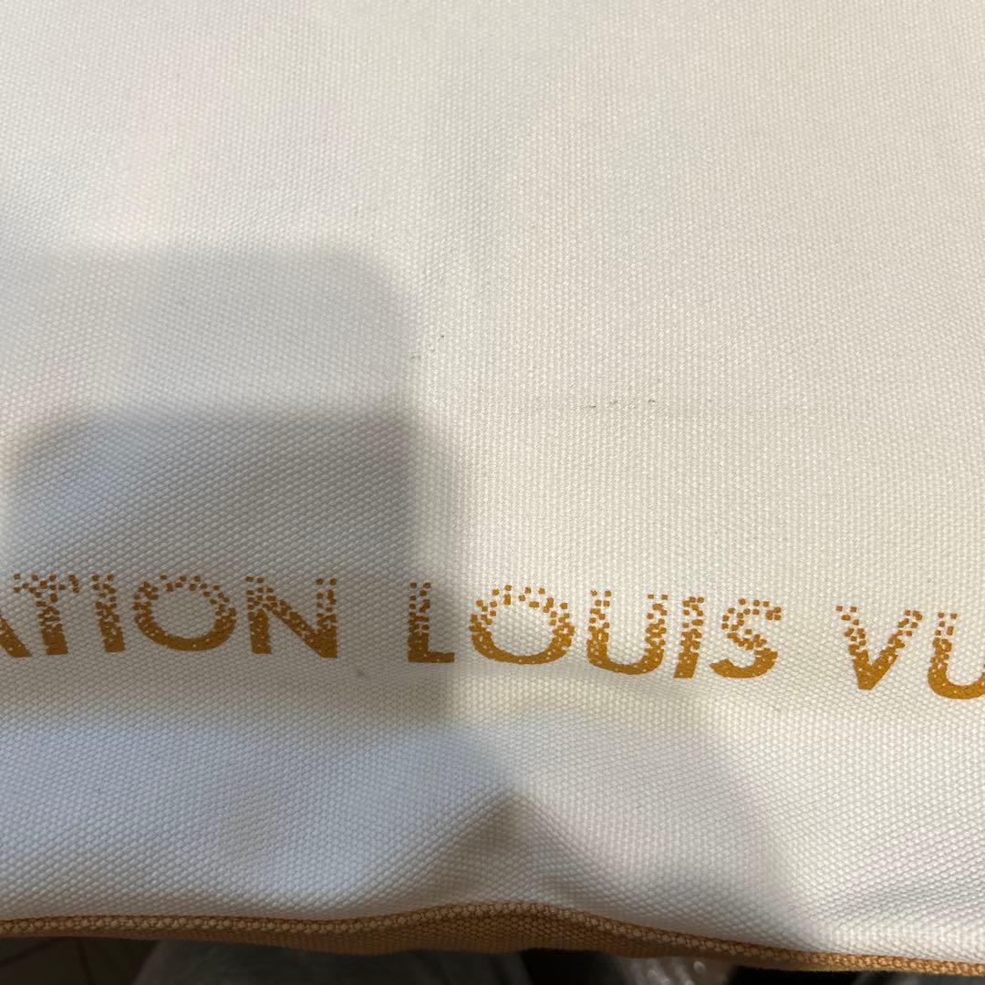 ルイヴィトン　トートバッグ　キャンパスバック　白　美術館限定