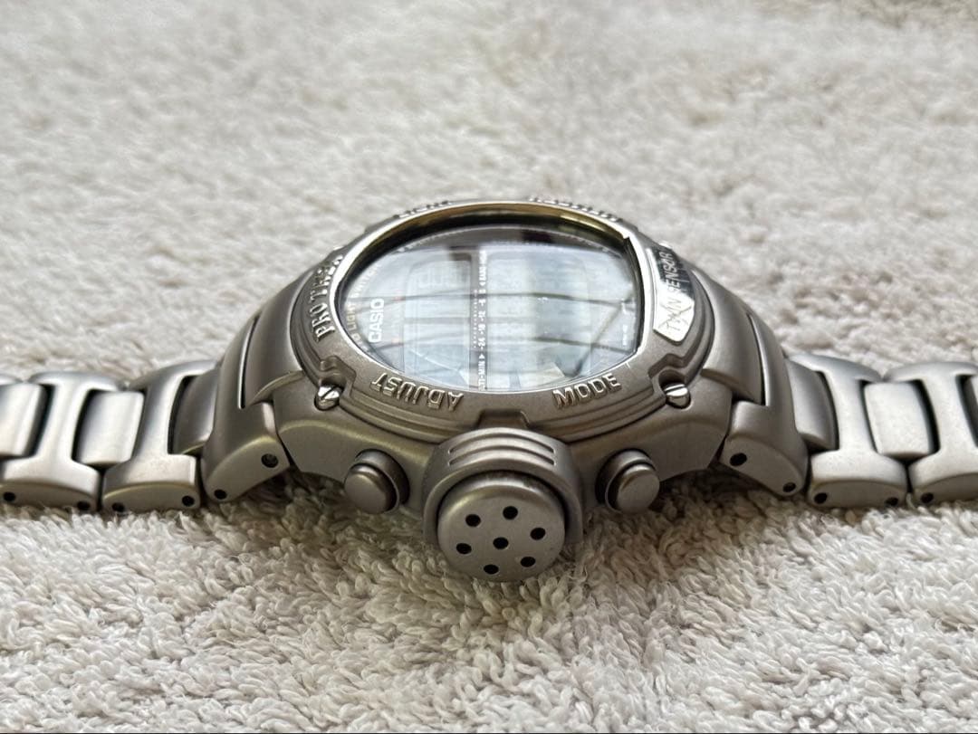 【美品】カシオプロトレックPRT-3000フルチタン&スクリューバック