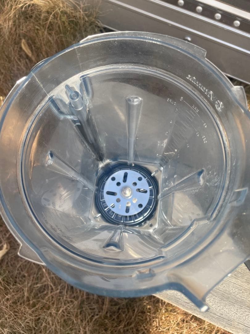 中古　Vitamix 赤 ブレンダー 10段階速度設定