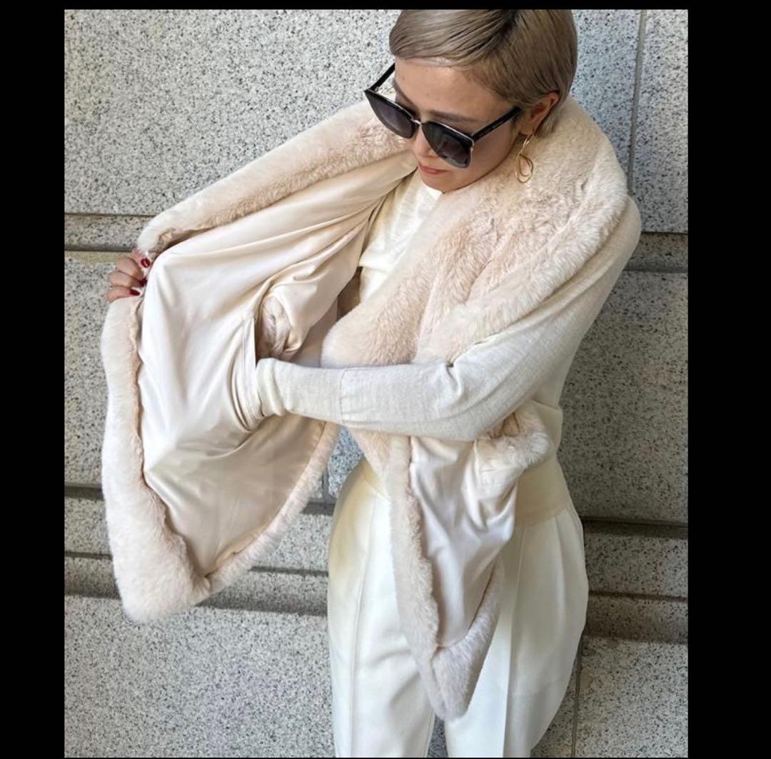 jenne リッチボリュームファーケープ　アイボリー