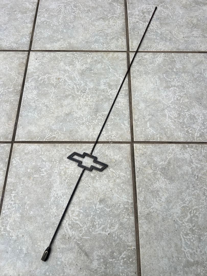 Chevrolet ボウタイアンテナ シボレー　アストロ