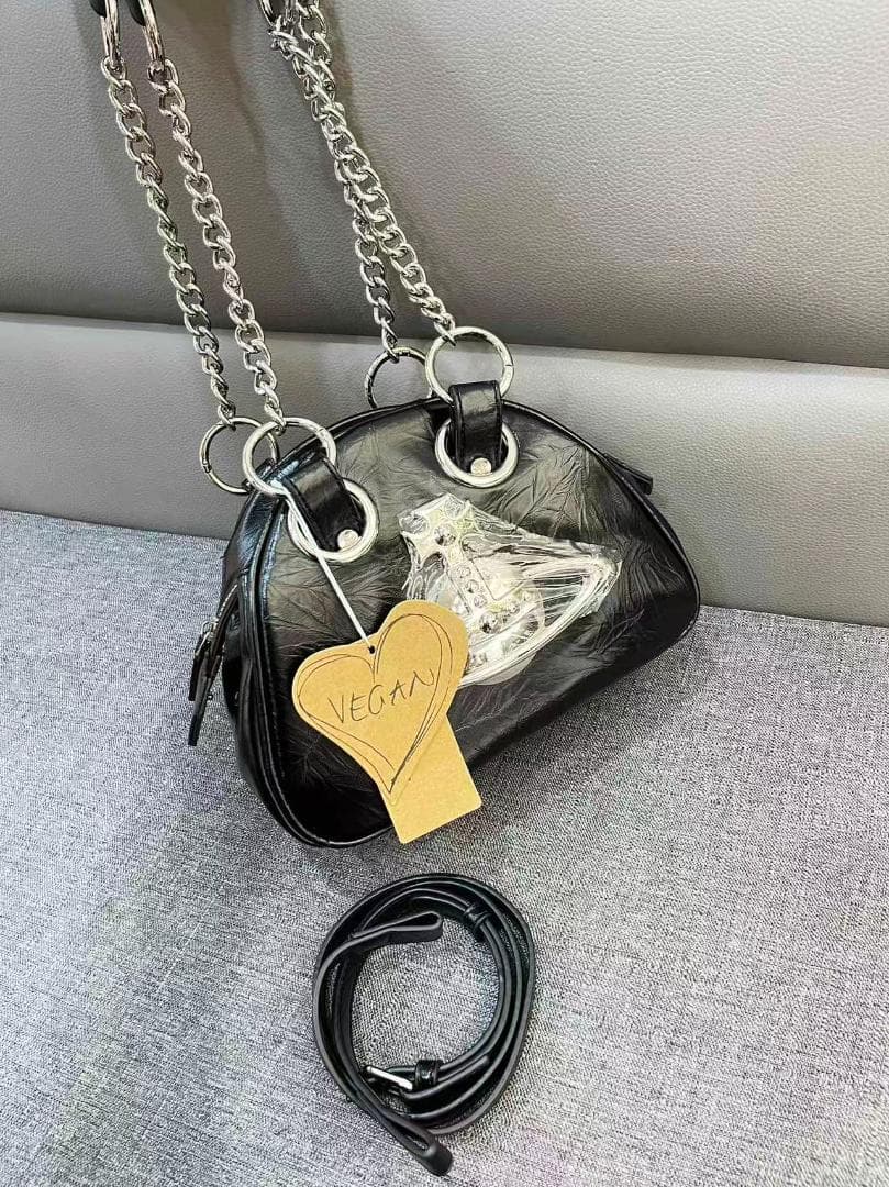 Vivienne Westwoodビーガン 黒 ショルダーバッグ