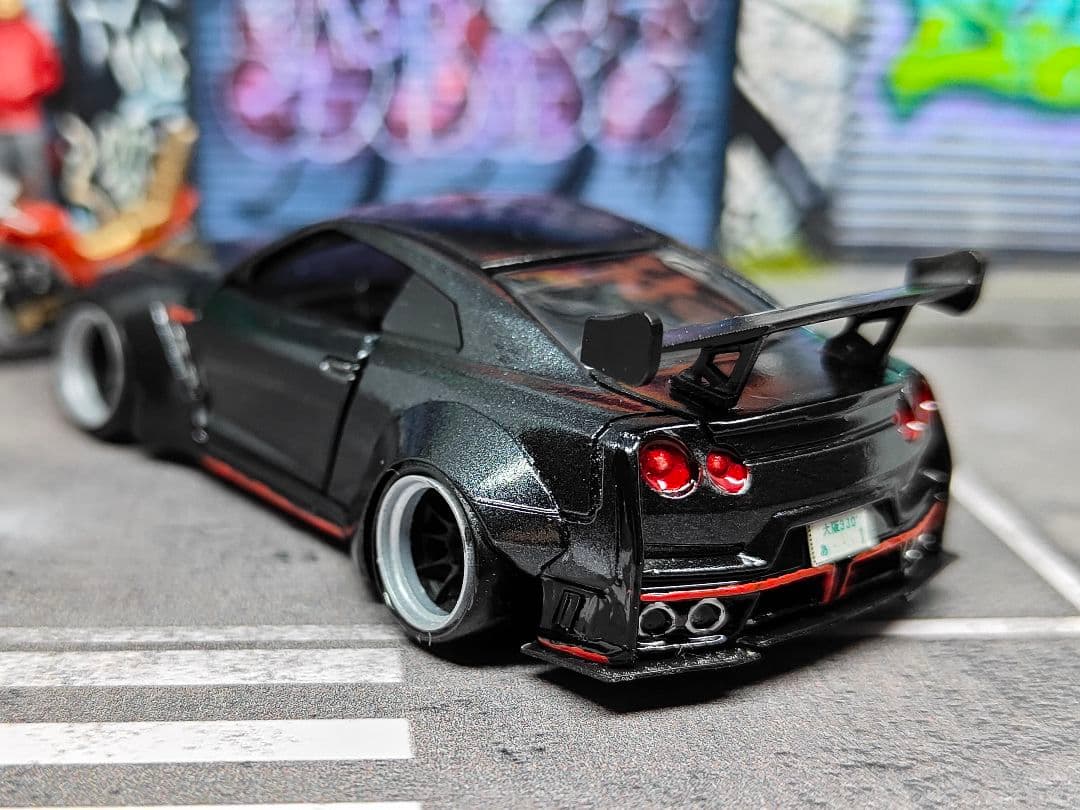 トミカ改造 R35 GTR LB仕様 オーバーフェンダー 黒 ホットウィール