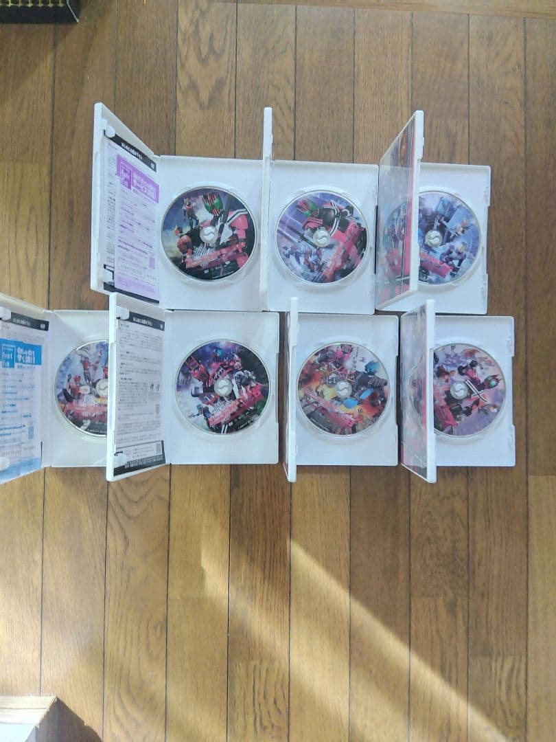 ⭕️格安⭕️仮面ライダーディケイド DVD BOX 全7巻 非レンタル 現品限り
