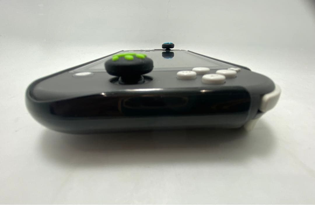 Nintendo Switch Lite Pikachuデザイン