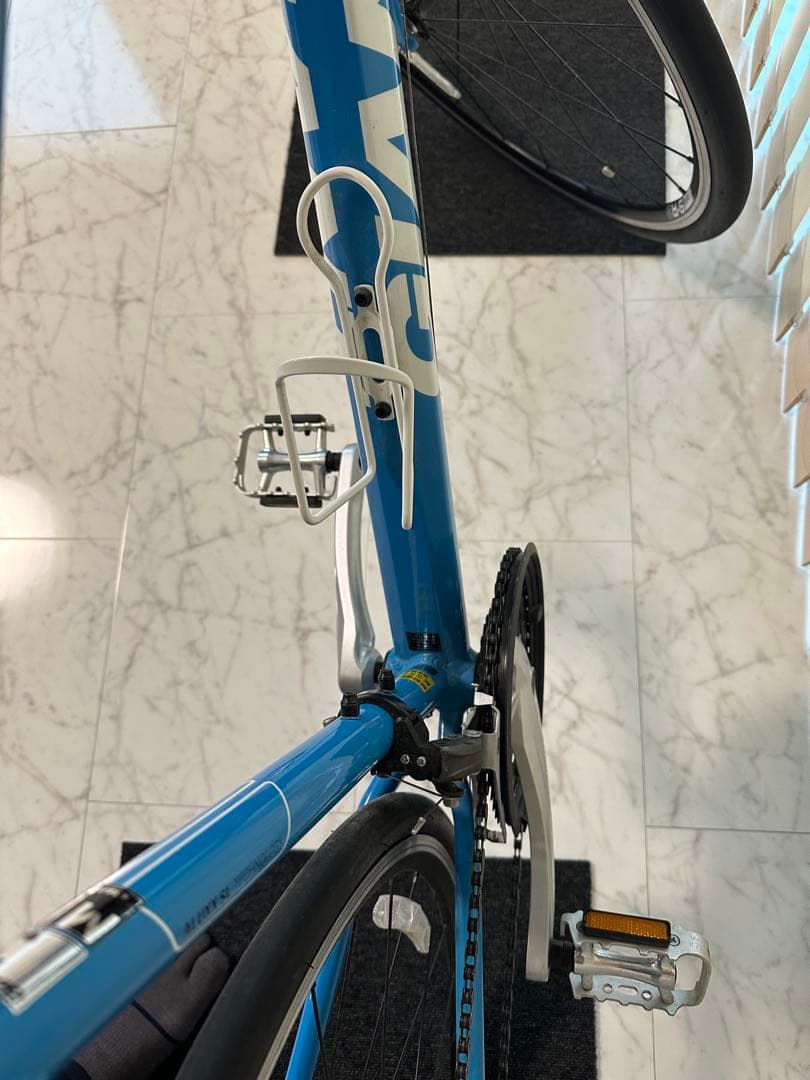 GIANT クロスバイク 青 700C ボトルケージ付き