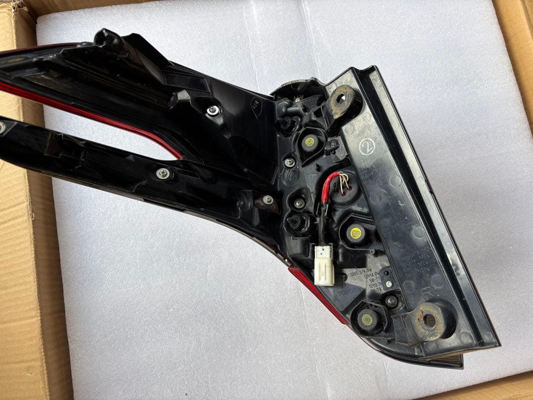 ヴェルファイア30系 後期 テールランプセット シーケンシャル レッド クリア