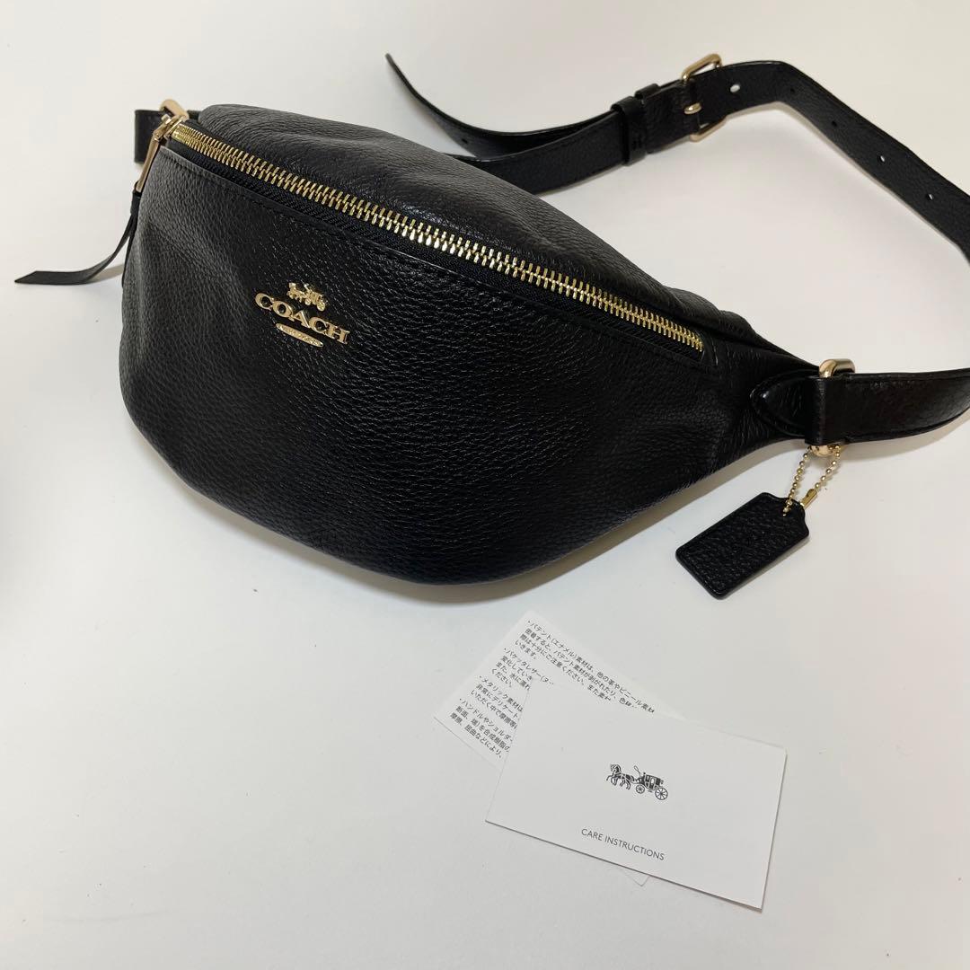 新品同様✨️COACH ボディバッグ ウエストポーチ チャーム ペプルドレザー 黒