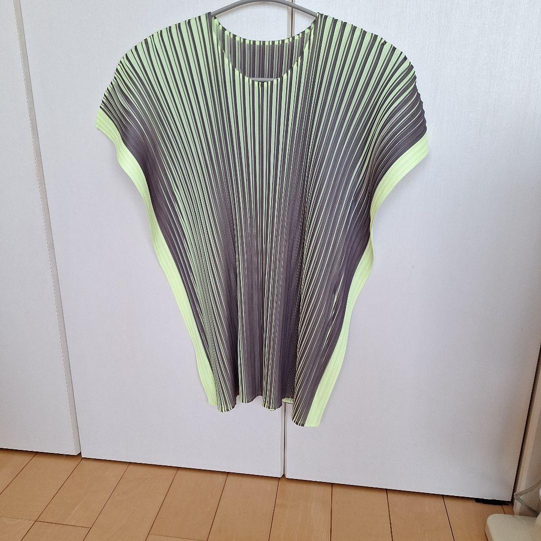 PLEATS PLEASE ノースリーブチュニック グレー×ライムグリーン