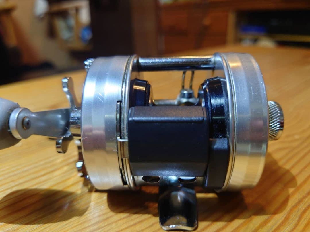 Abu Garcia 1601C IAR アブガルシアアンバサダー リール 左