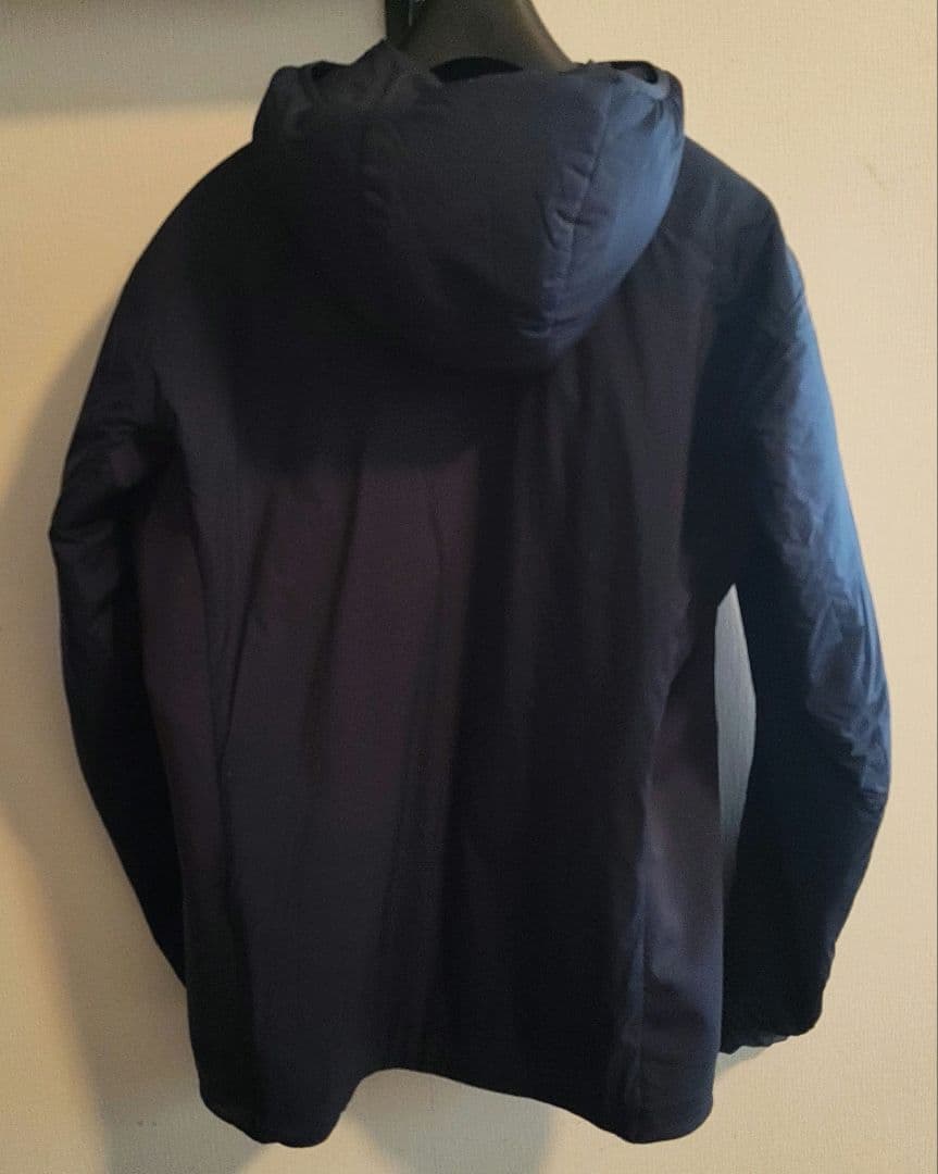 アークテリクス　アトムフーディ　Mサイズ　ブラックサファイア